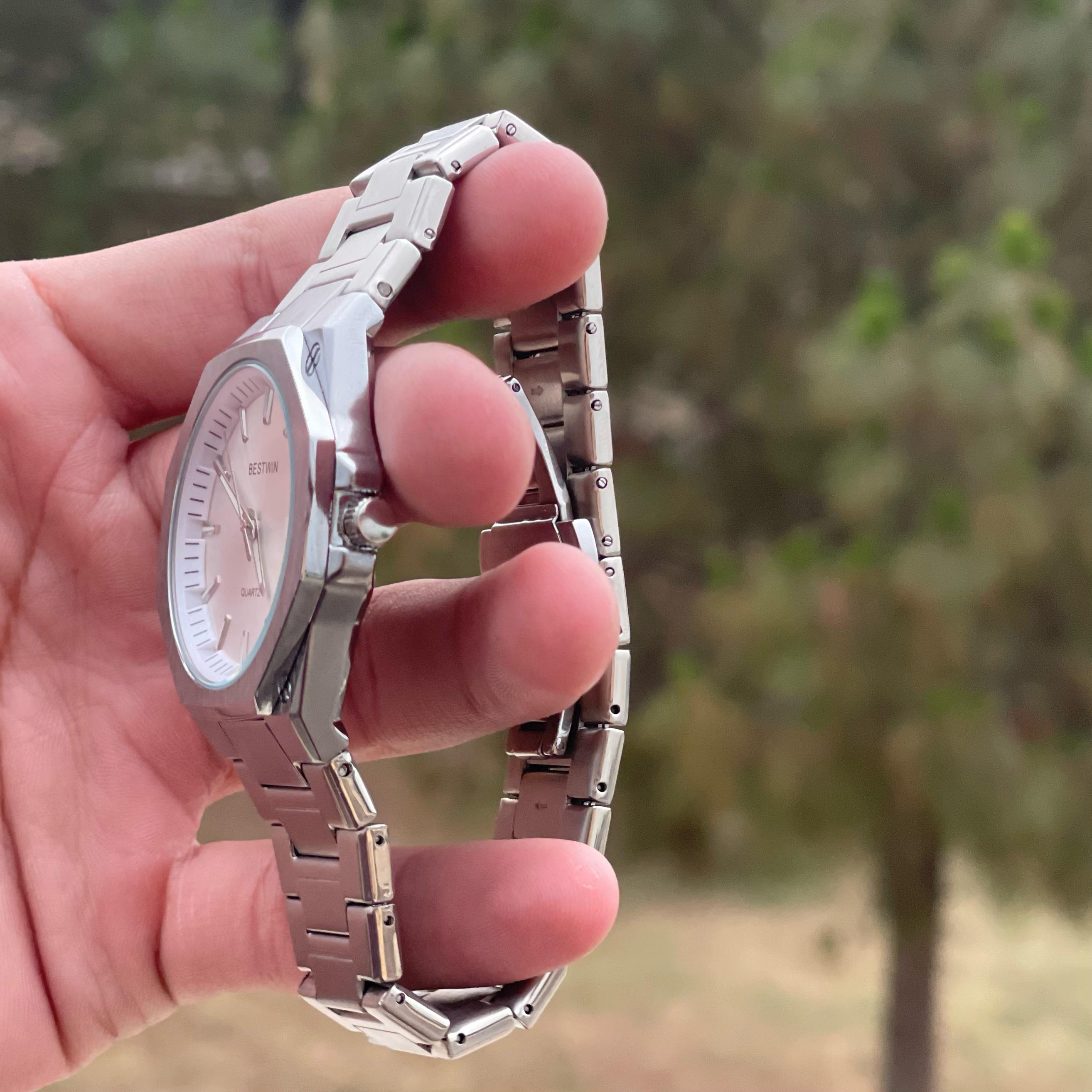 🕰️ Bestwin Silver Chain Watch with Date – Timeless Elegance ✨