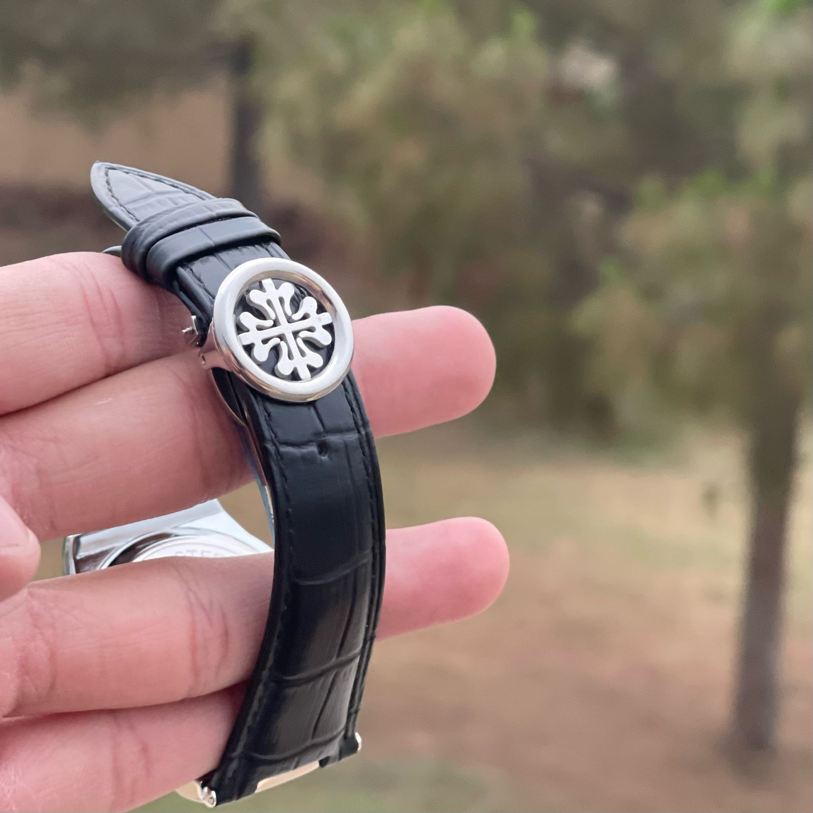 Patek Philippe Luxury Watch – Classic Black Dial with Leather Straps